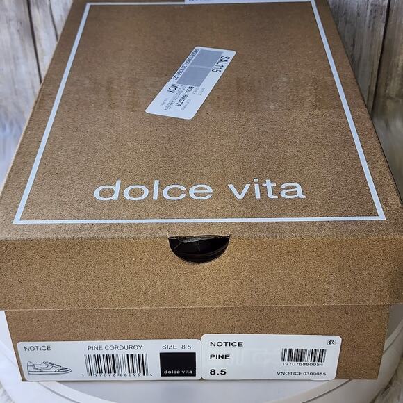NEW - Dolce Vita Women's Notice Low-Profile Lace-Up Sneakers - Size 8.5 - Picture 9 of 9